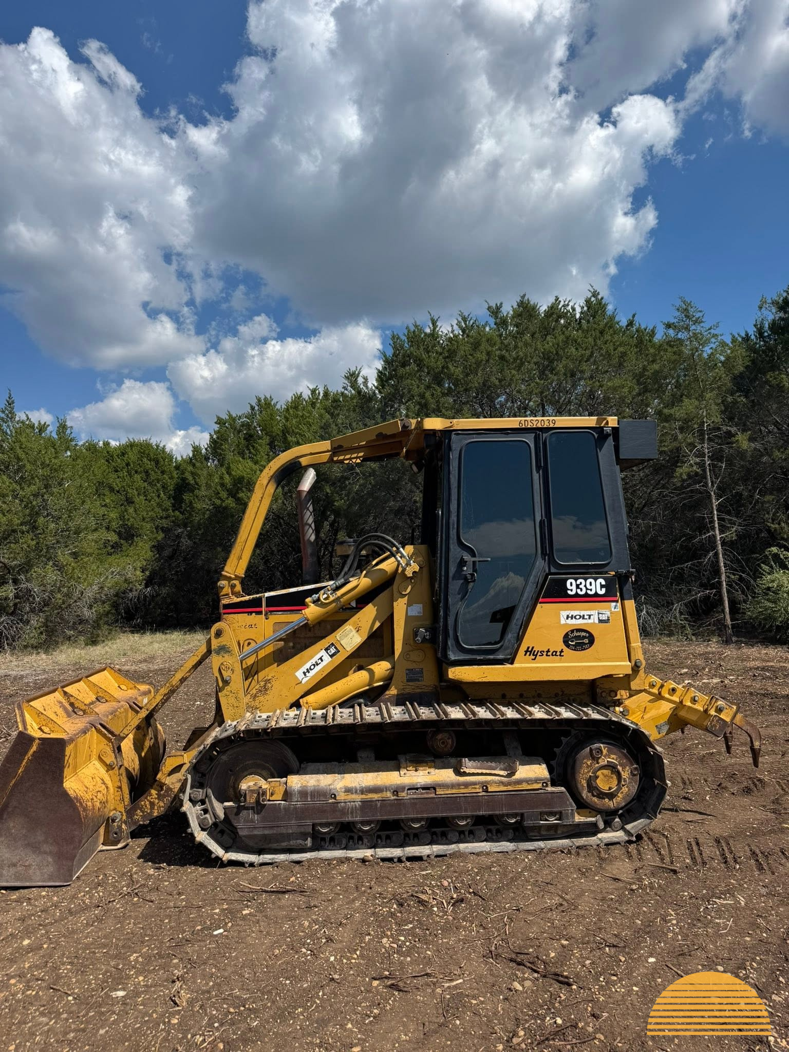 2009 CAT 939C track loader photo 2