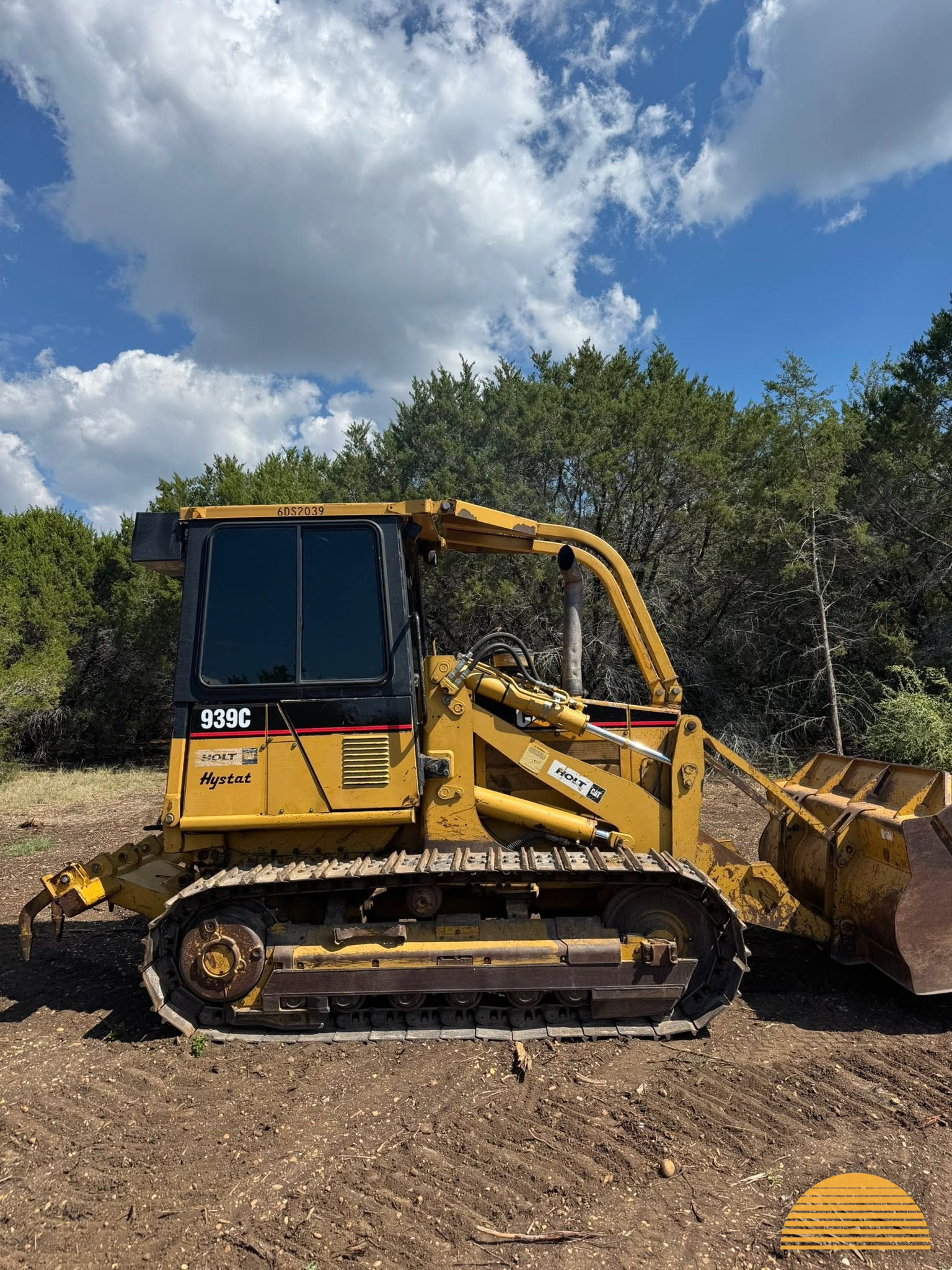 2009 CAT 939C track loader photo 4