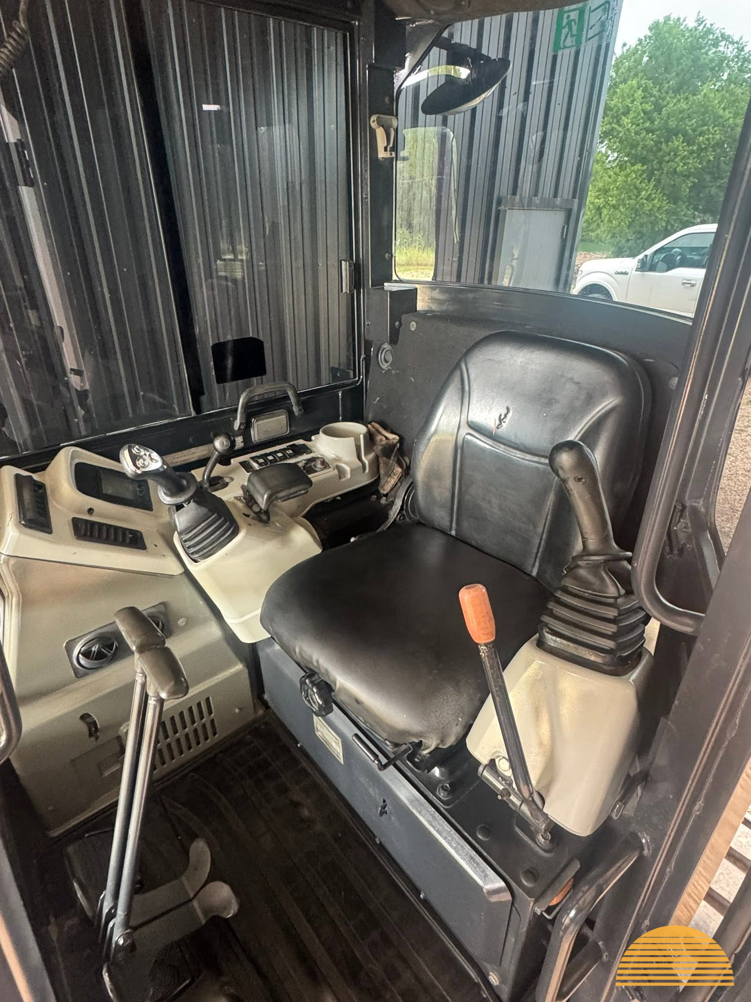 2014 Yanmar ViO55 excavator (6 ton) photo 6