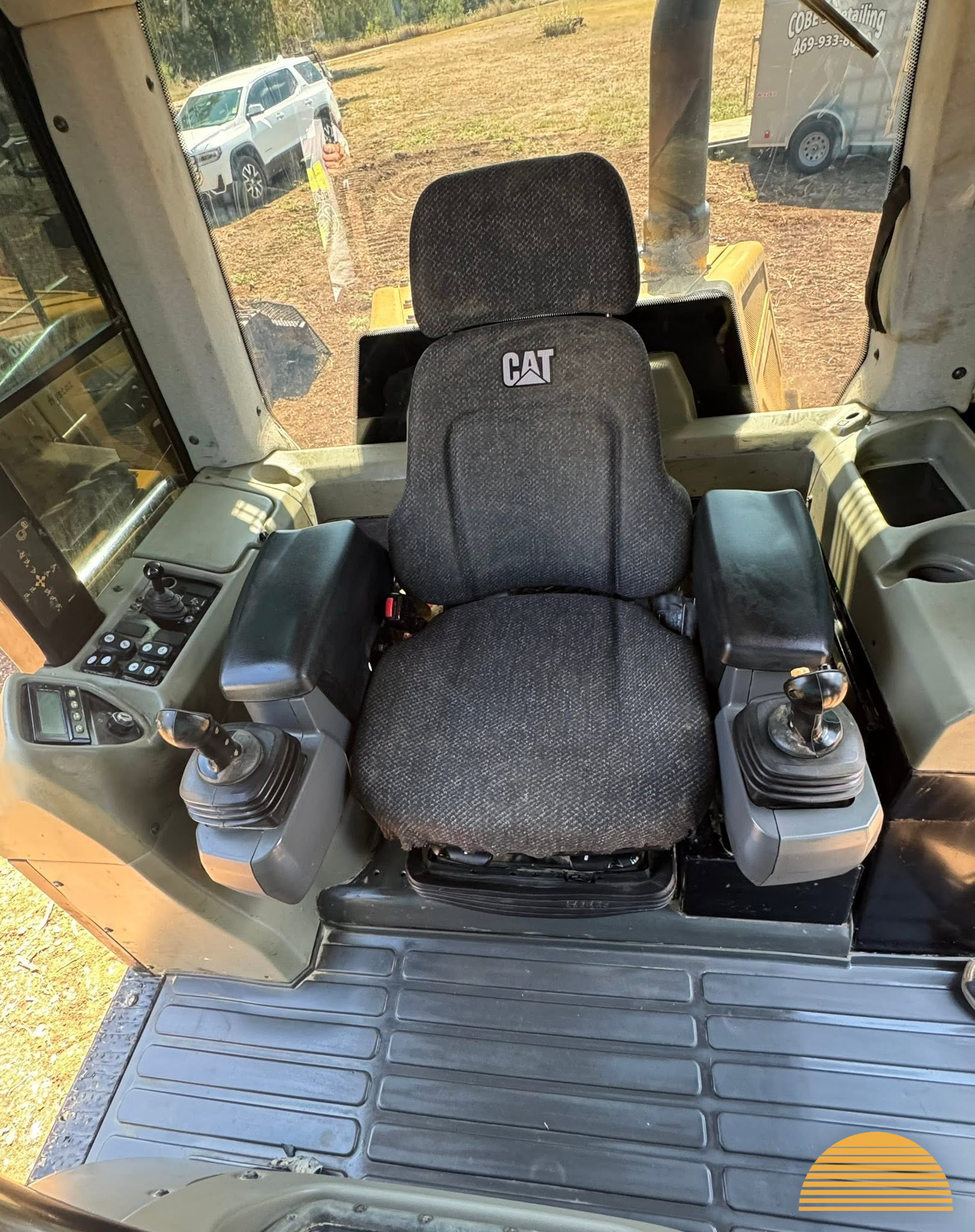 2016 CAT 953D photo 9