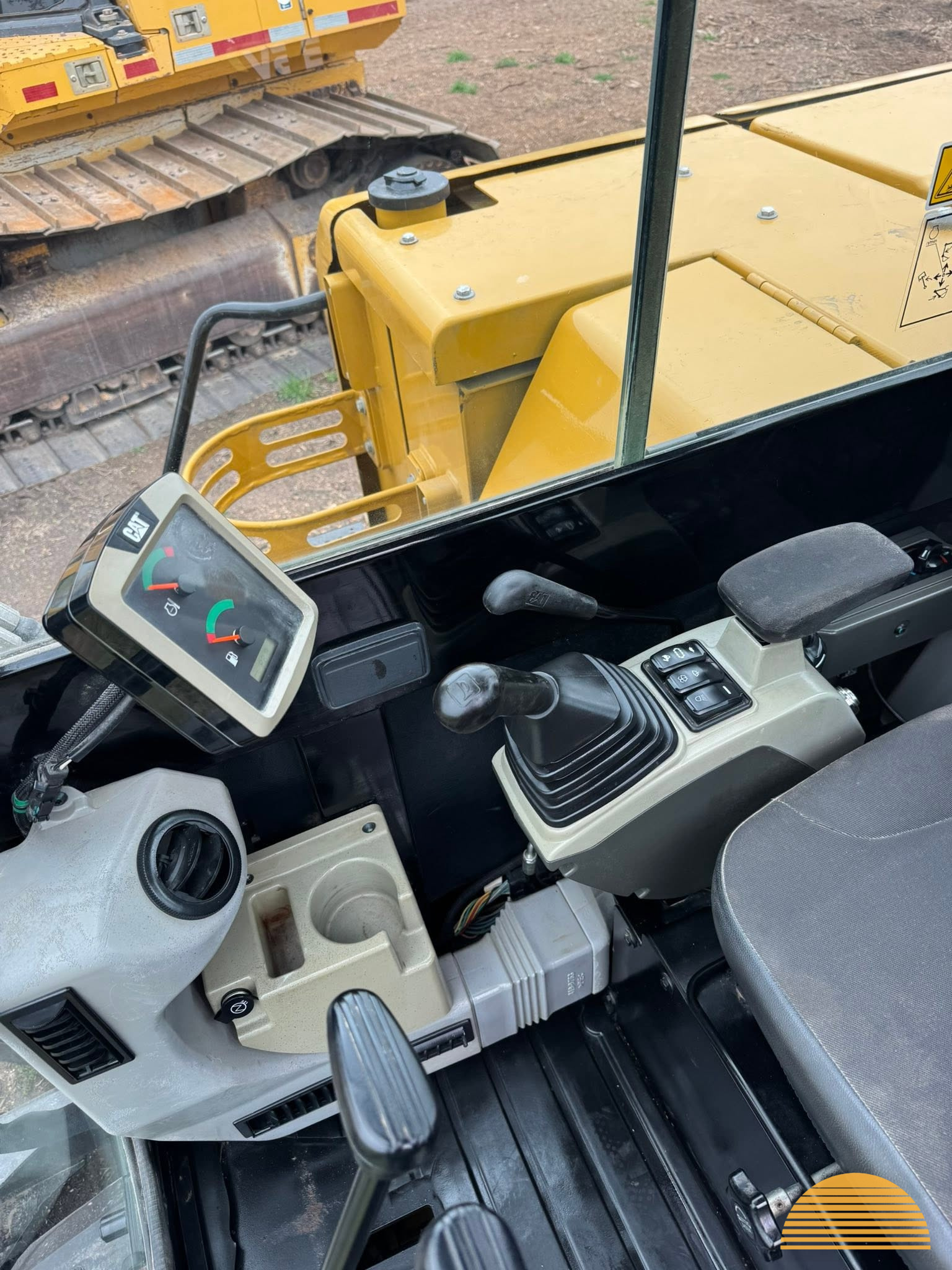 2017 CAT 306E2 excavator photo 6