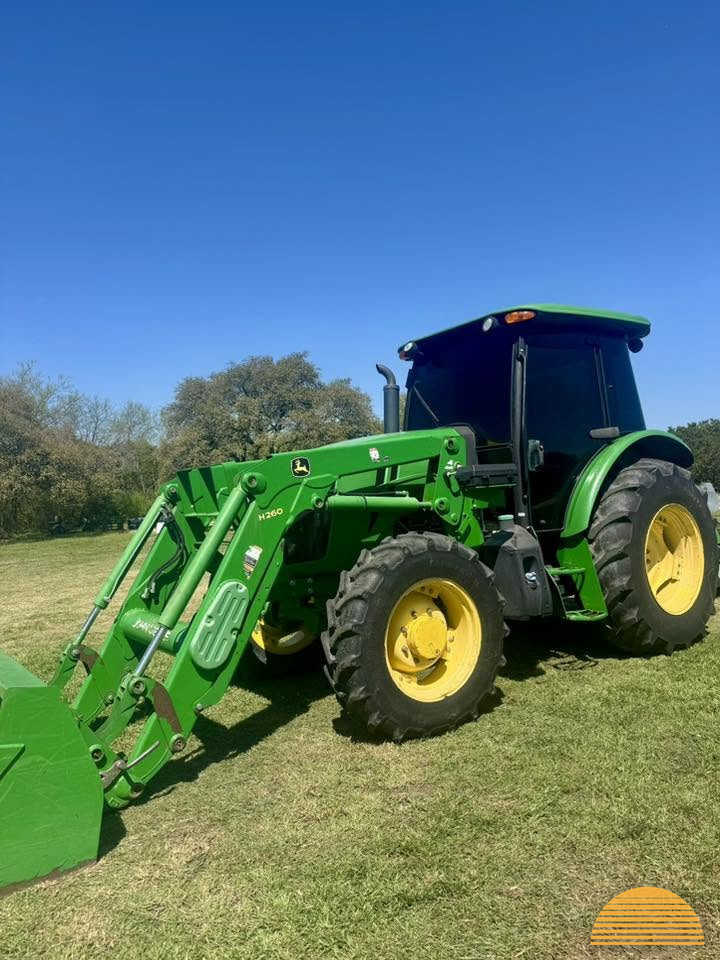 2018 John Deere 5100e