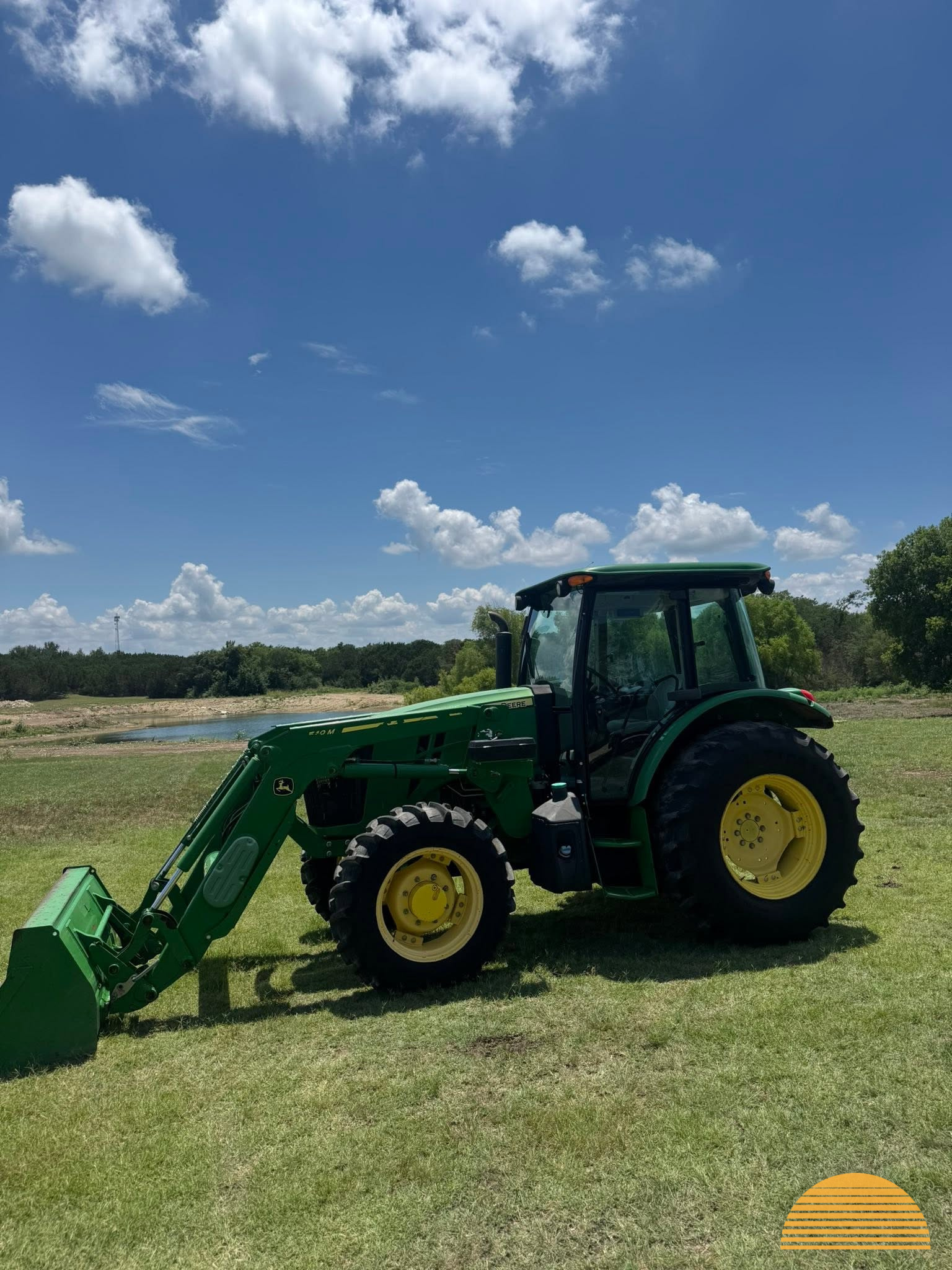 2018 John Deere 5100e photo 4