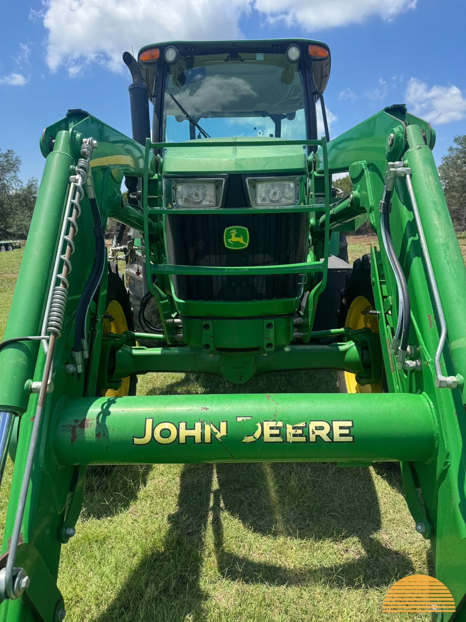 2018 John Deere 5100e photo 9