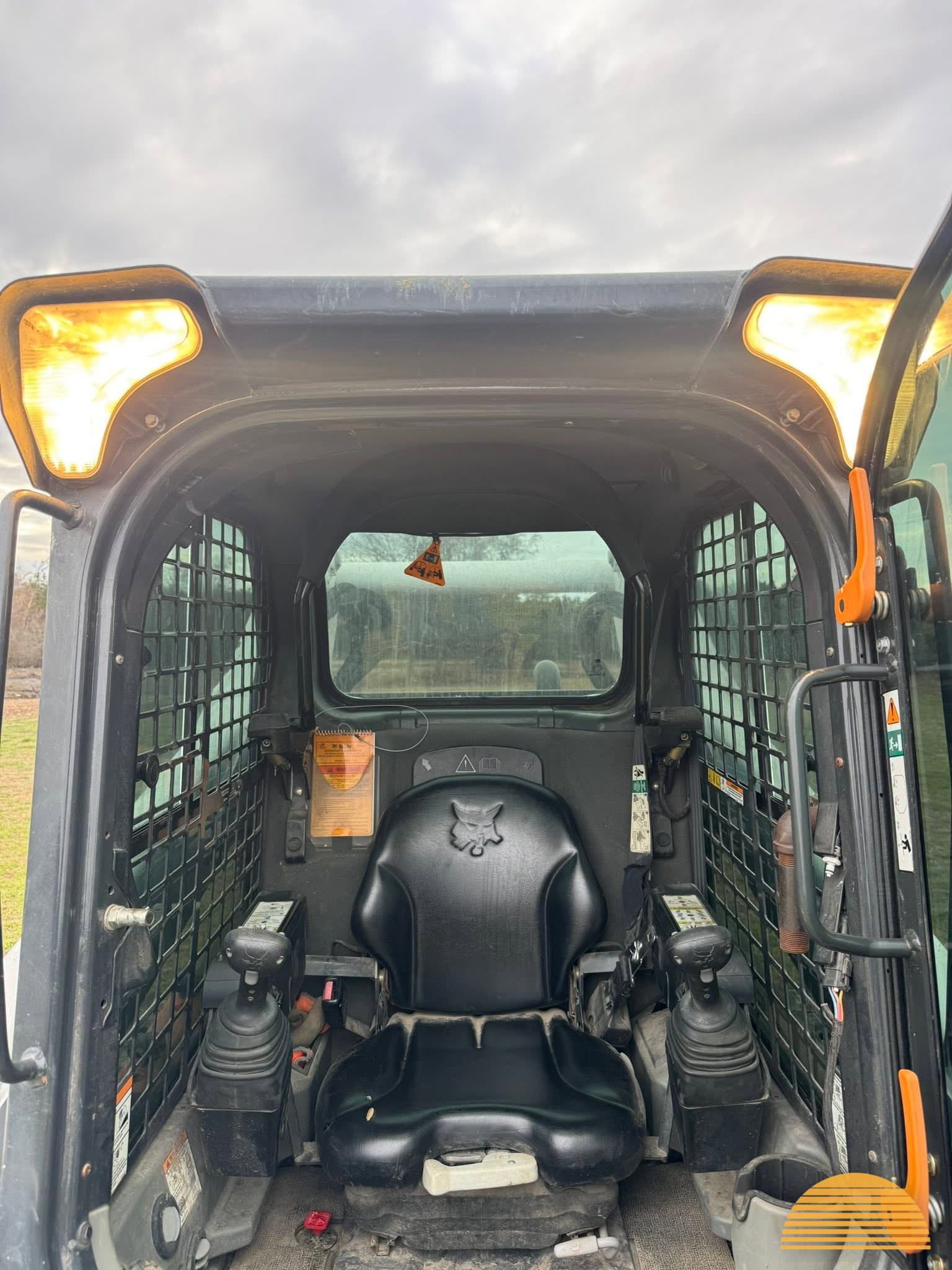 2020 CAT Bobcat T870 photo 2