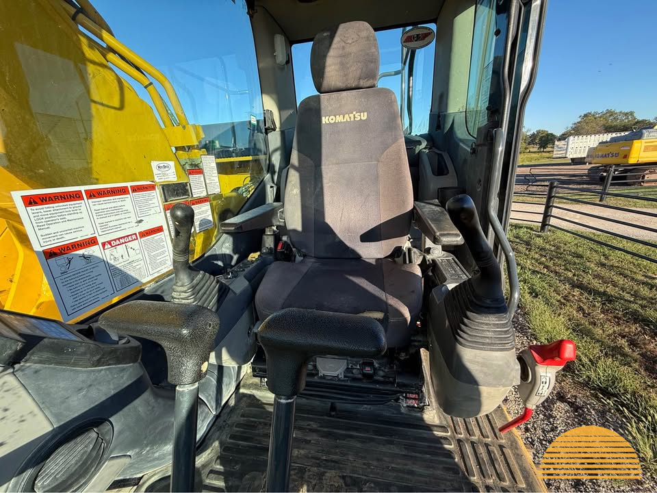 2022 Komatsu PC360LC-11 photo 14