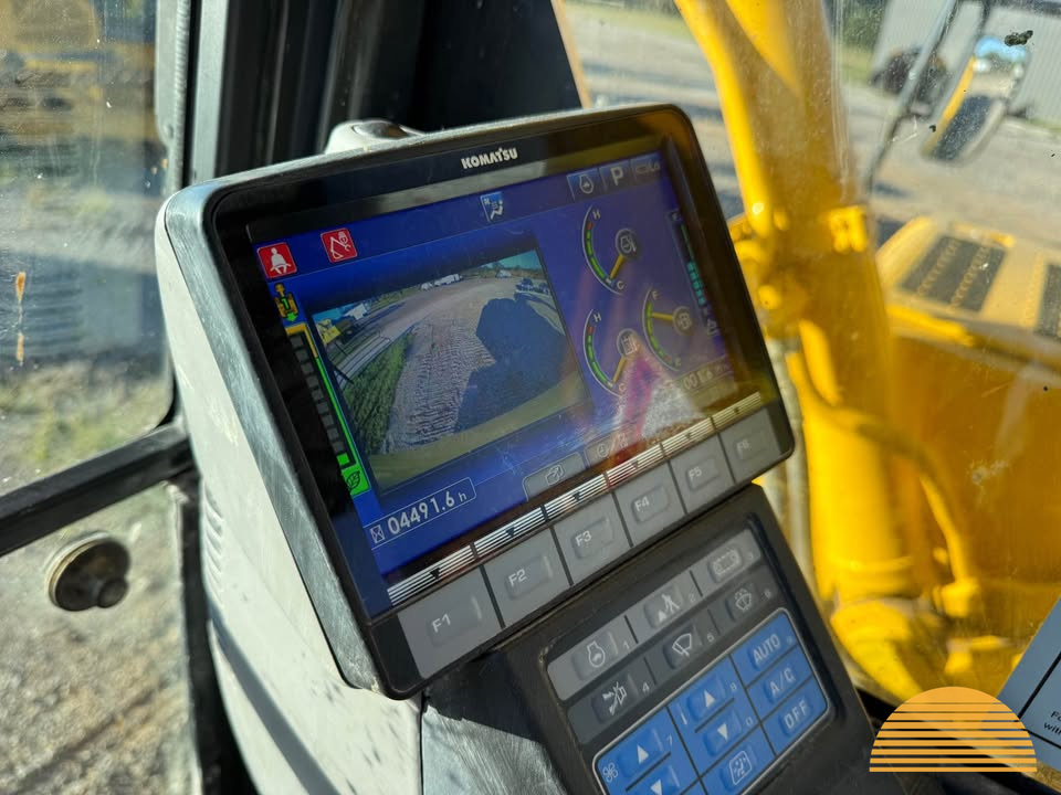 2022 Komatsu PC360LC-11 photo 13