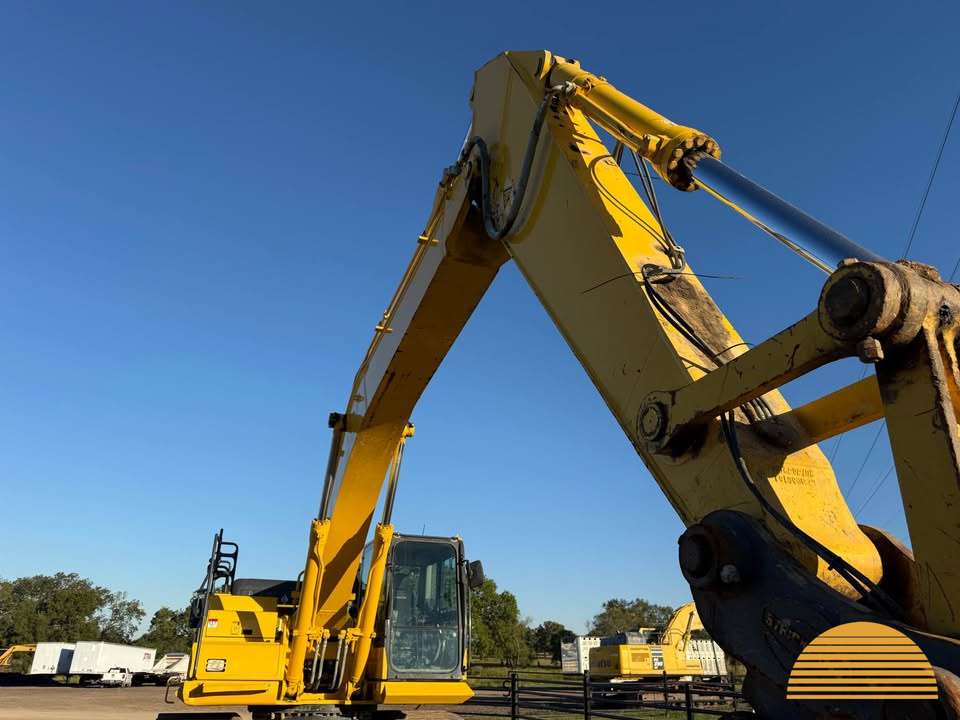 2022 Komatsu PC360LC-11 photo 2