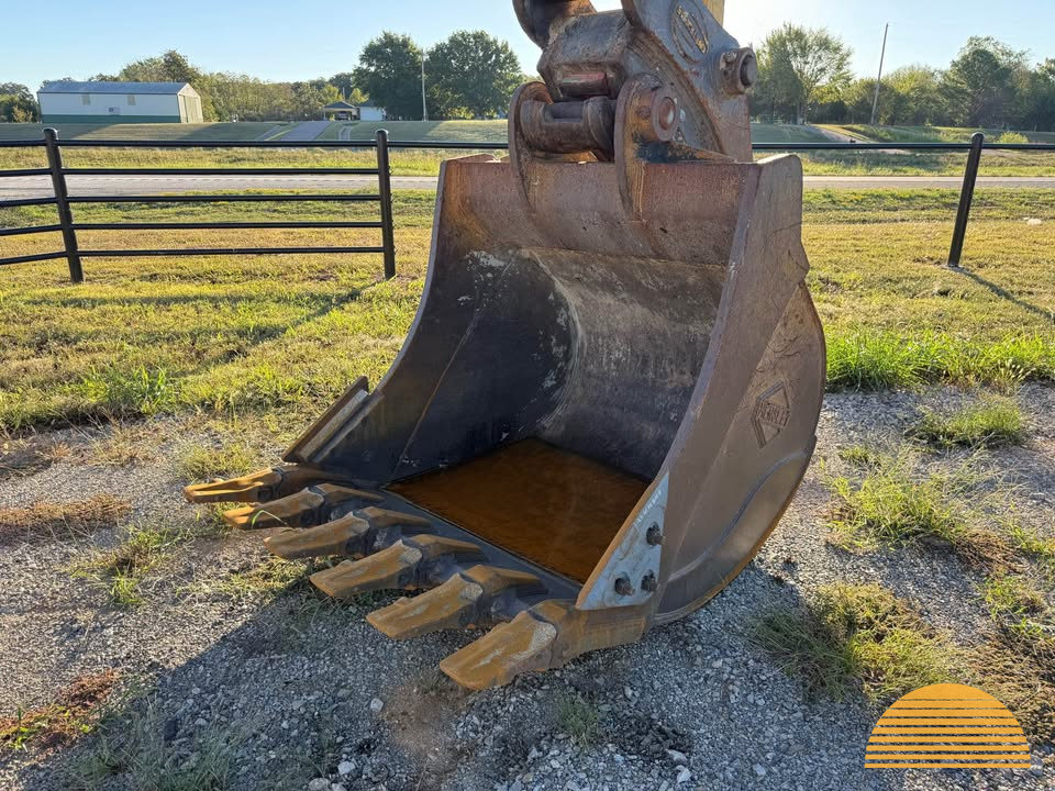2022 Komatsu PC360LC-11 photo 10