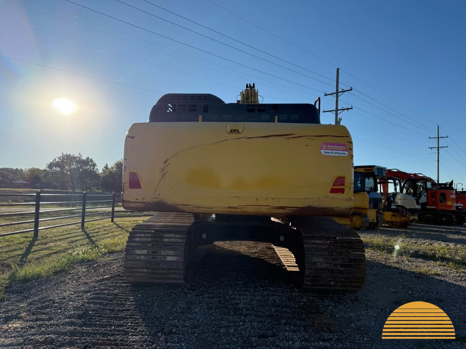 2022 Komatsu PC360LC-11 photo 3