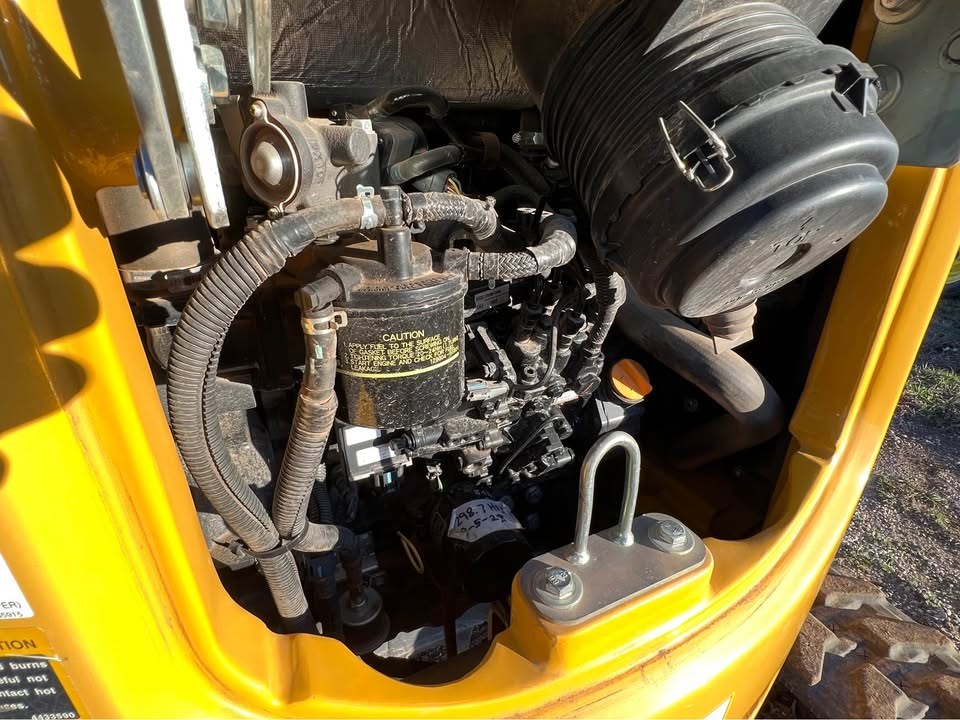 2020 John Deere 30G photo 12