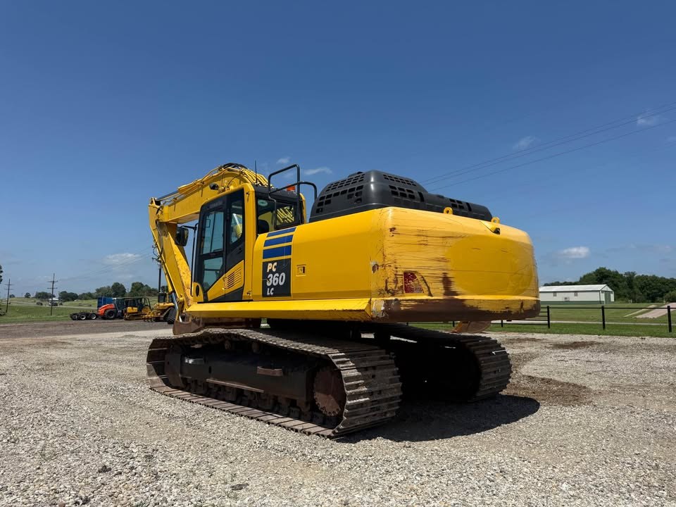 2022 Komatsu PC360 photo 9