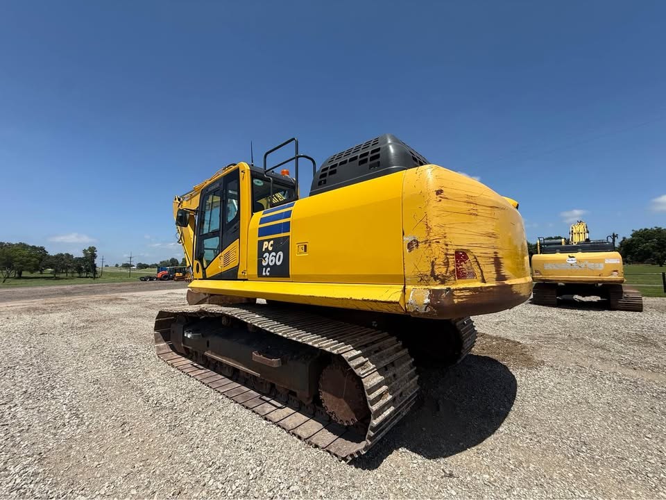 2022 Komatsu PC360 photo 3