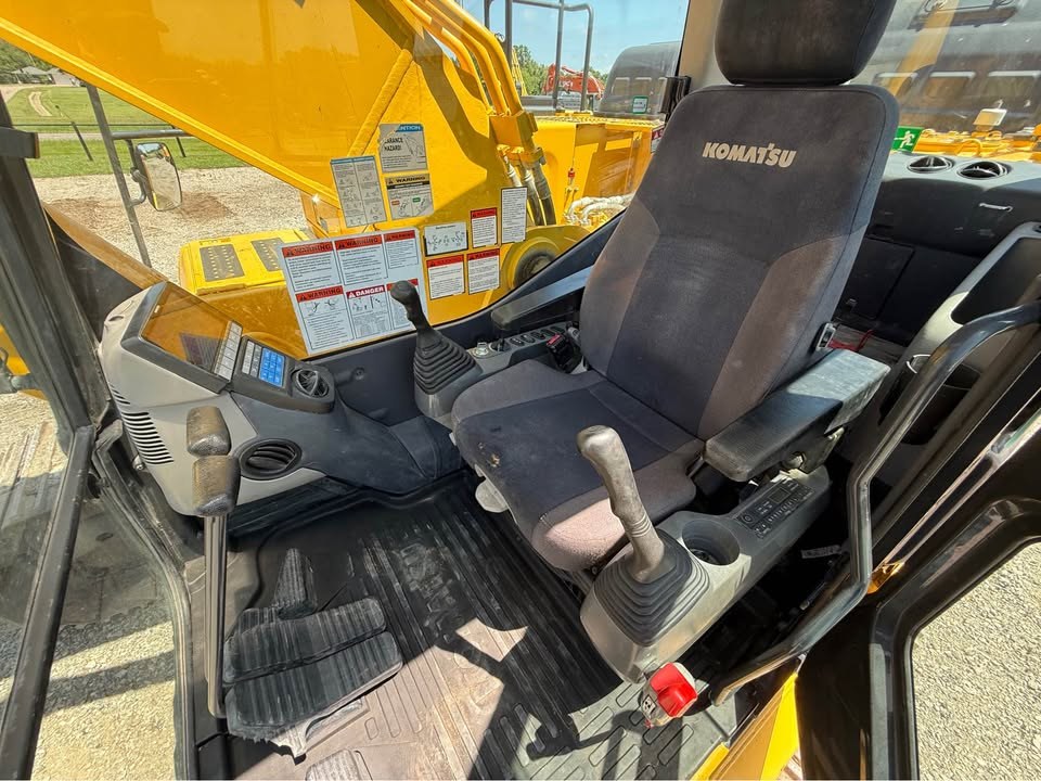 2022 Komatsu PC360 photo 13