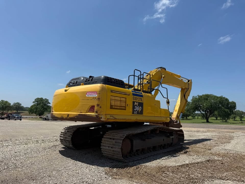 2022 Komatsu PC360 photo 7
