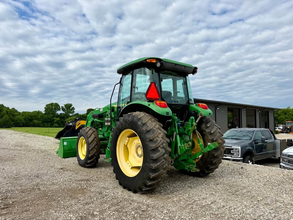 2015 John Deere 6105d 4x4 Tractor photo 7