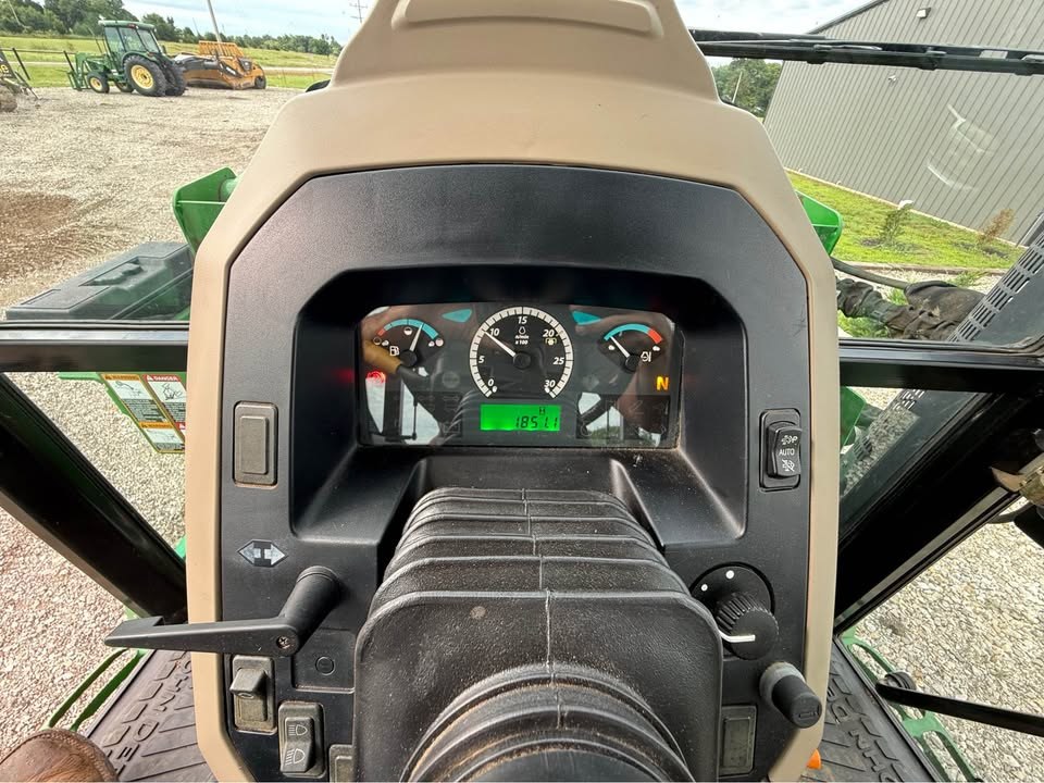 2015 John Deere 6105d 4x4 Tractor photo 15