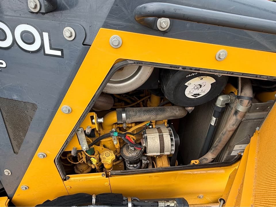 2022 John Deere 700L photo 13