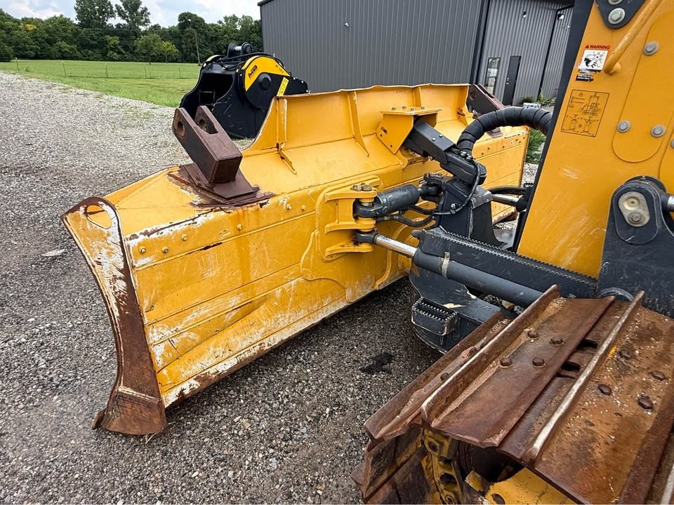 2022 John Deere 700L photo 4
