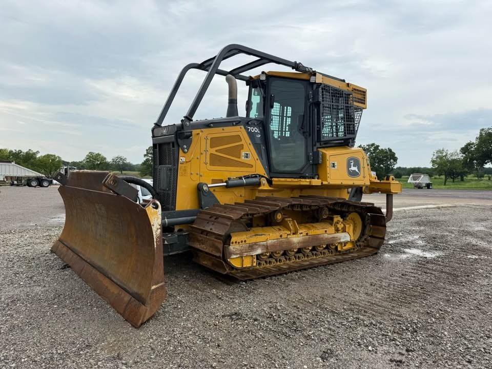 2022 John Deere 700L photo 8