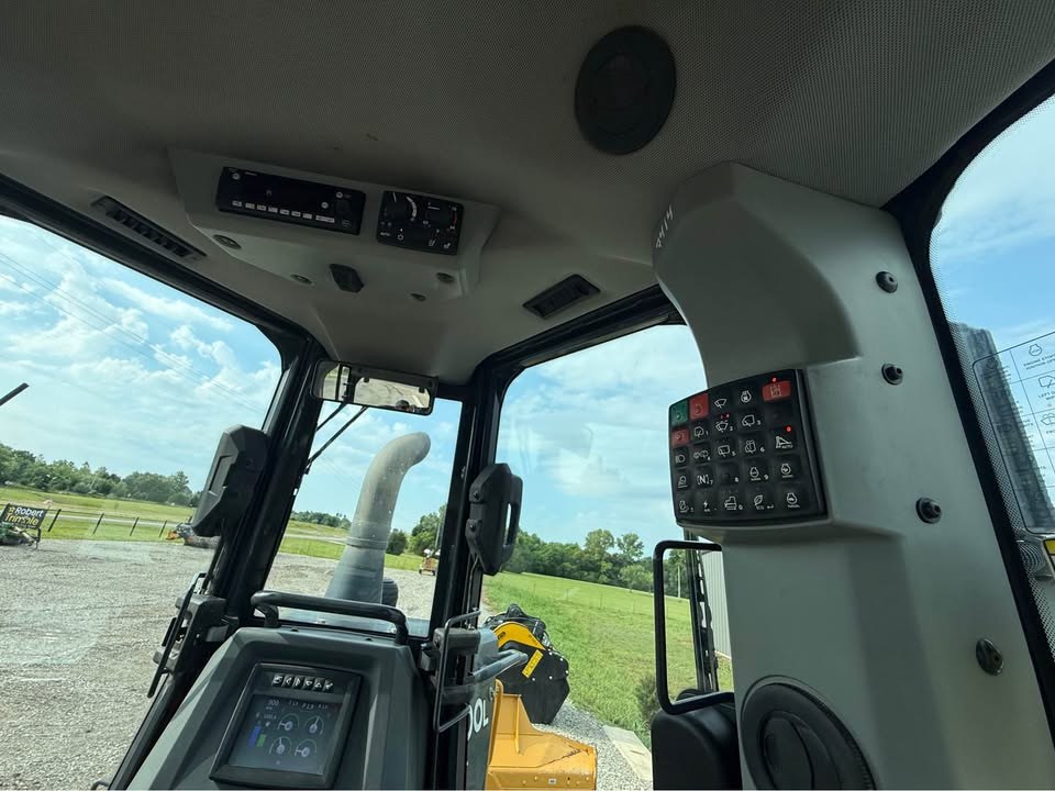 2022 John Deere 700L XLT photo 14