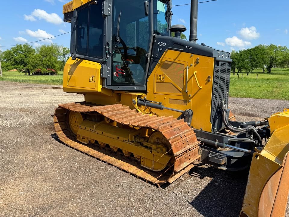 2023 John Deere 450 LGP photo 4