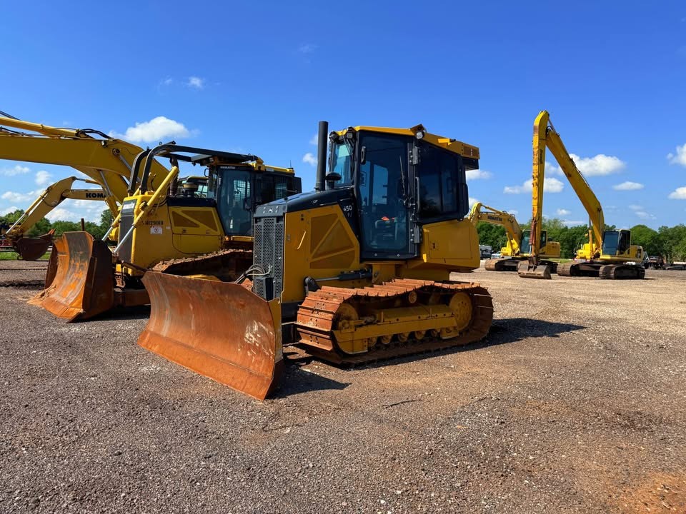 2023 John Deere 450 LGP photo 2