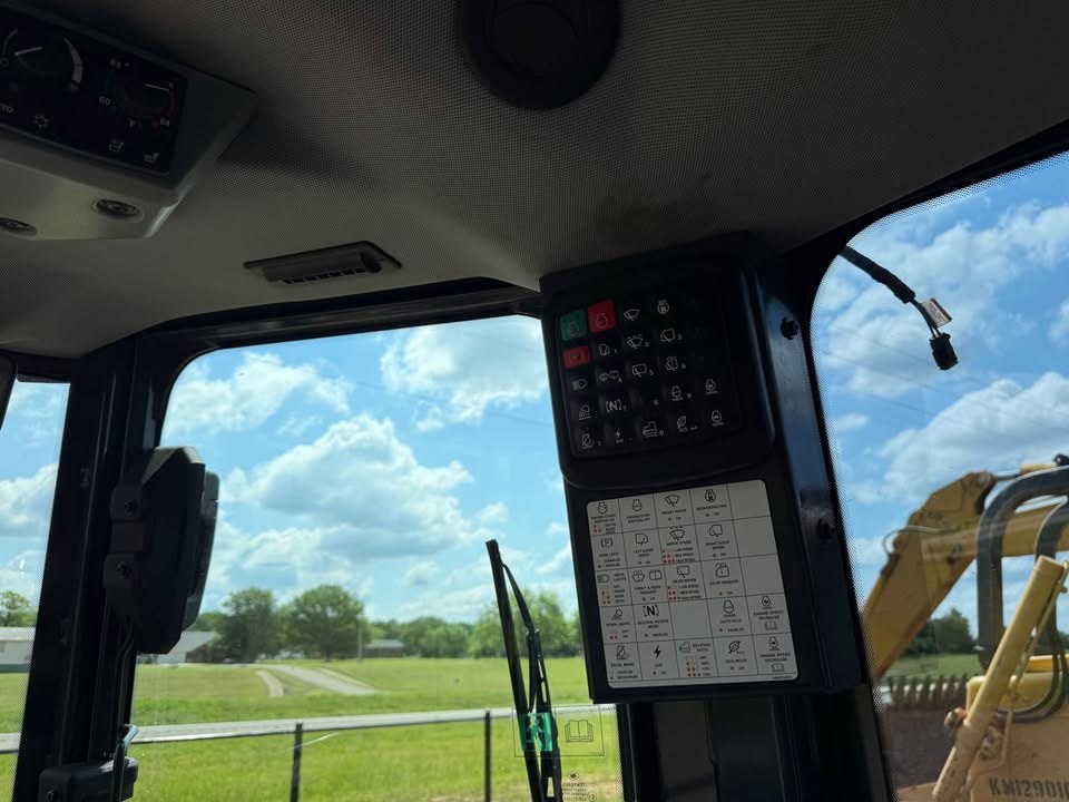 2023 John Deere 450 LGP photo 18