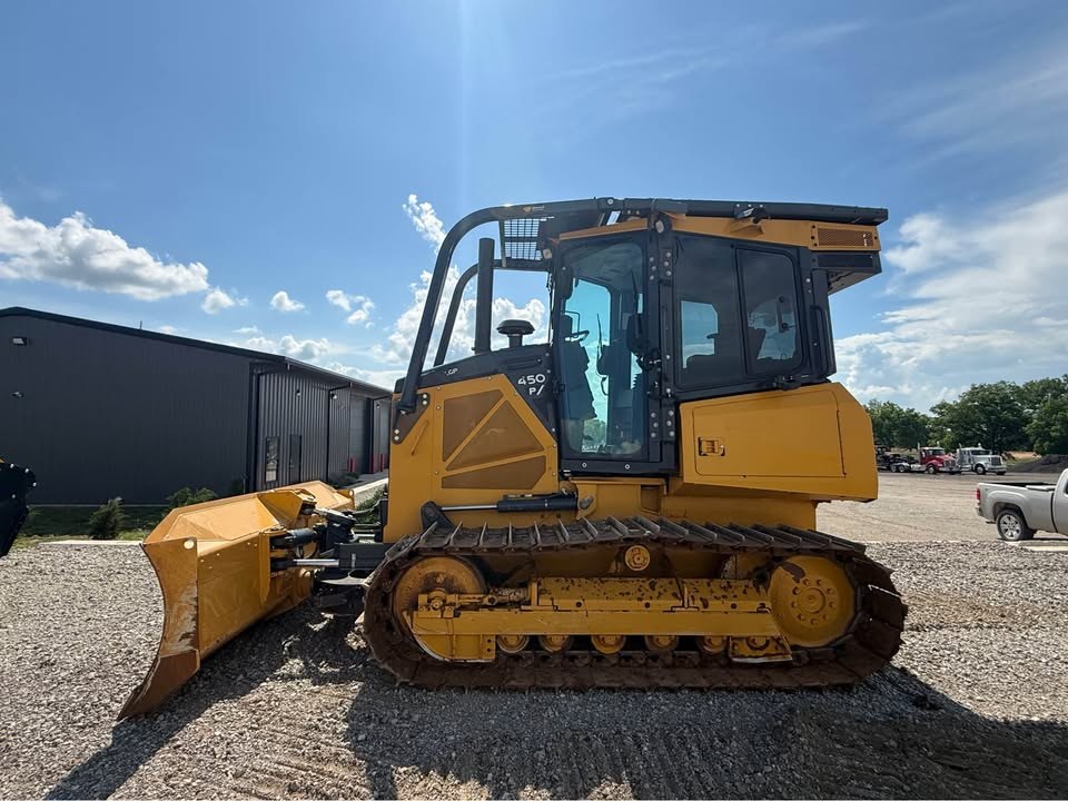 2023 John Deere 450 P-Tier LGP