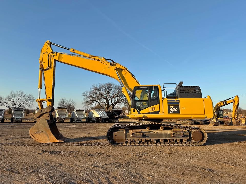 2021 Komatsu PC490 LC-11