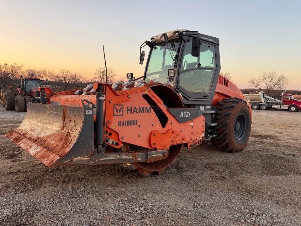 2018 Hamm H12i
