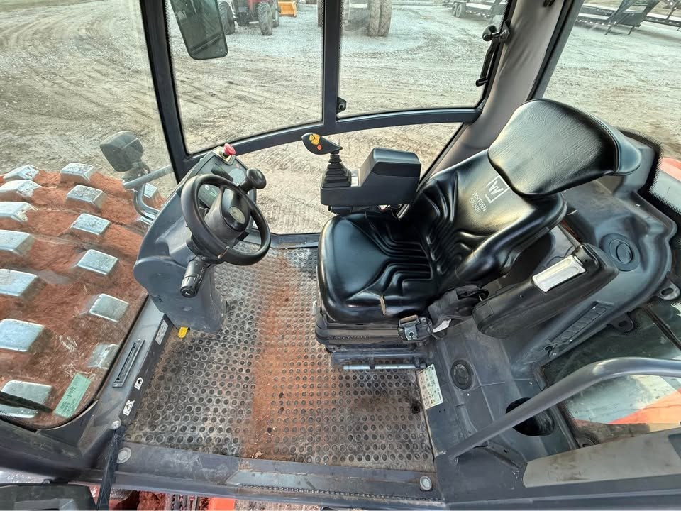 2018 Hamm H12i photo 11