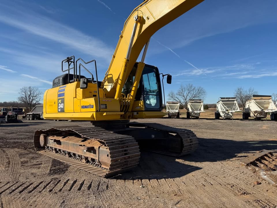 2021 Komatsu PC240 LC-11 photo 5