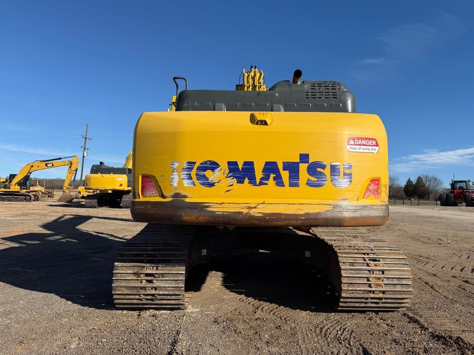 2021 Komatsu PC240 LC-11 photo 3