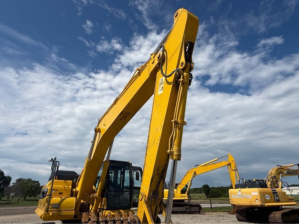 2021 Komatsu PC210 LC-11 photo 3