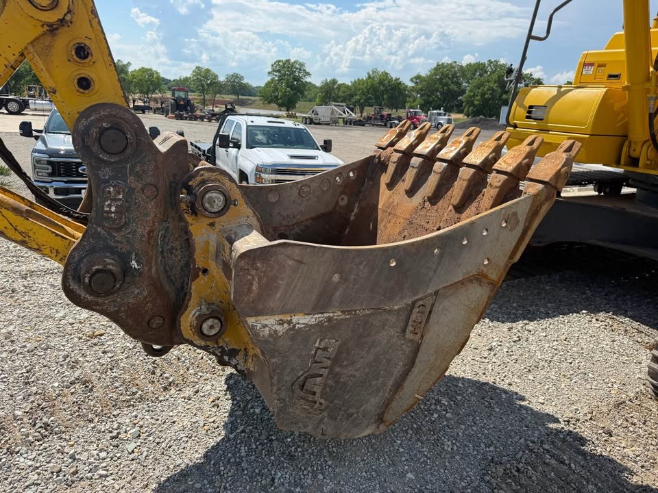 2021 Komatsu PC210 LC-11 photo 8
