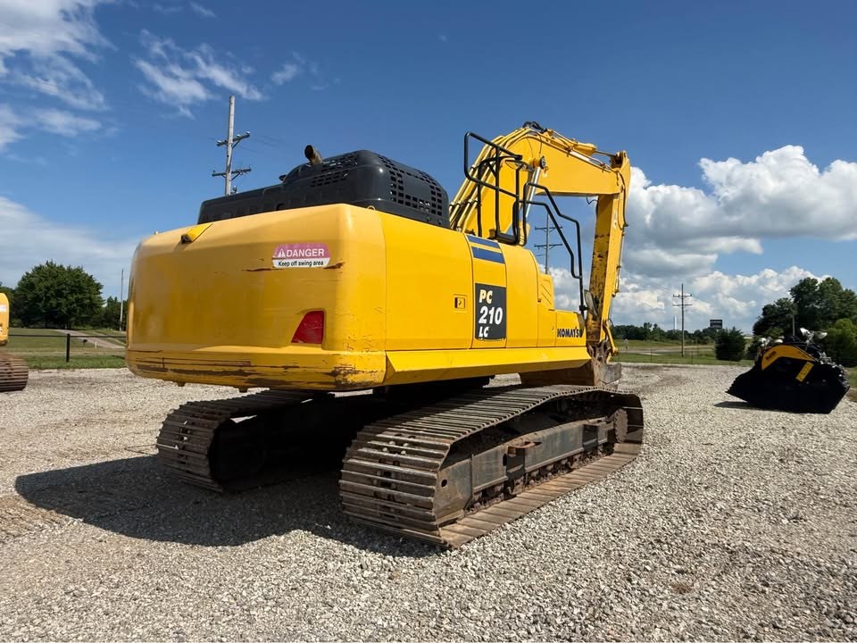 2021 Komatsu PC210 LC-11 photo 13