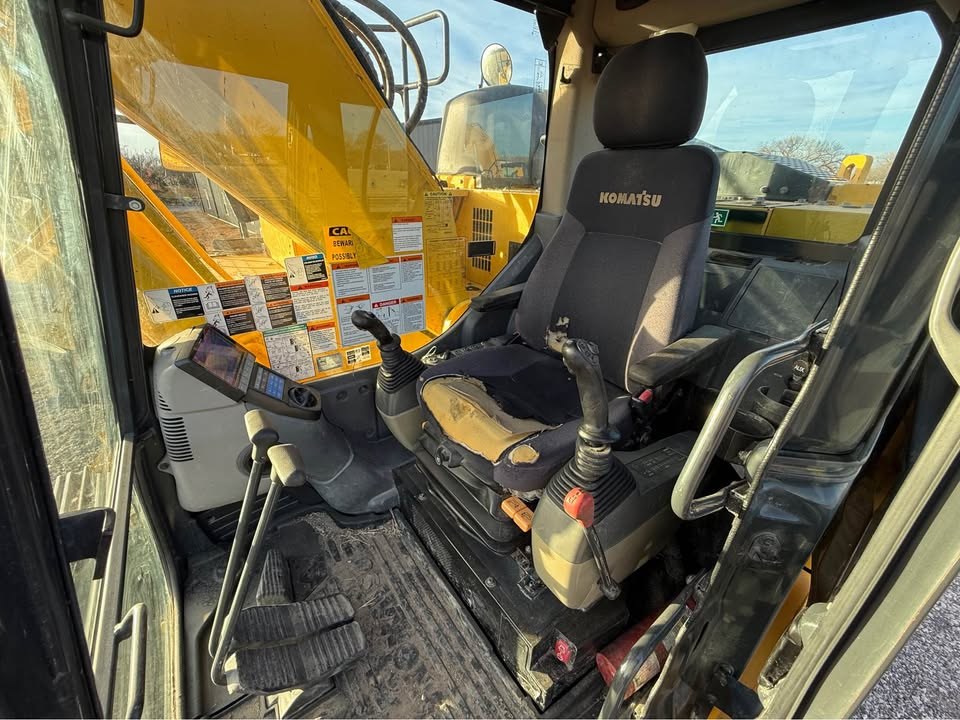 2018 Komatsu PC238US LC-11 photo 12