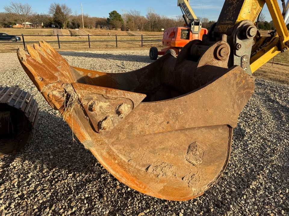 2018 Komatsu PC238US LC-11 photo 9