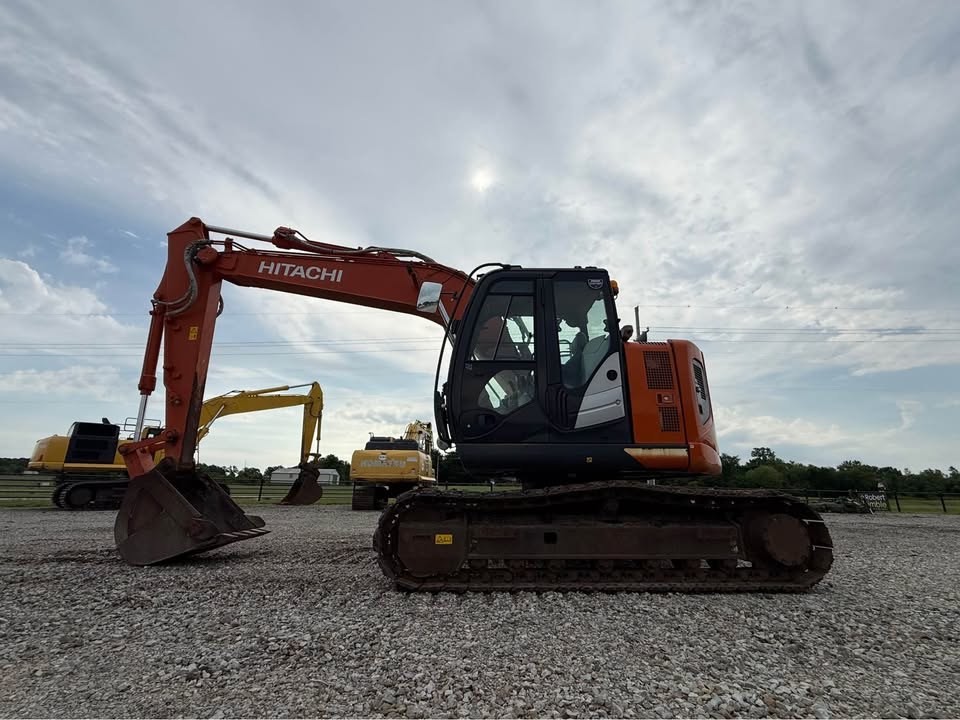 2019 Hitachi ZX135US-6 photo 3