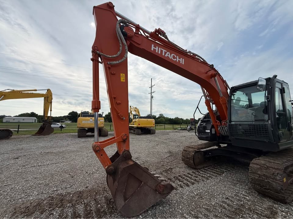 2019 Hitachi ZX135US-6 photo 7