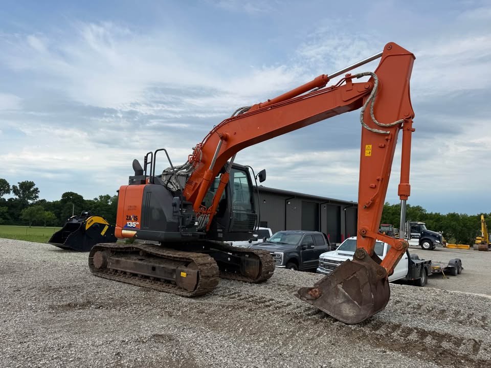 2019 Hitachi ZX135US-6 photo 5
