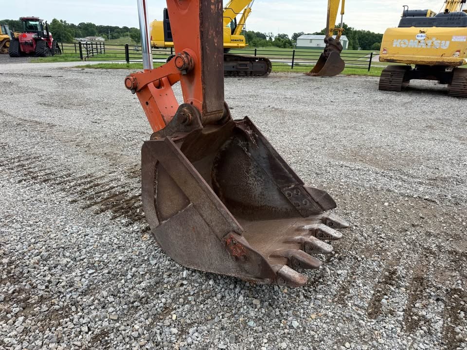2019 Hitachi ZX135US-6 photo 10